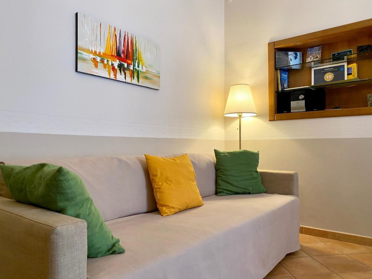 A Due Passi Temporary Apartment Trani Exteriör bild